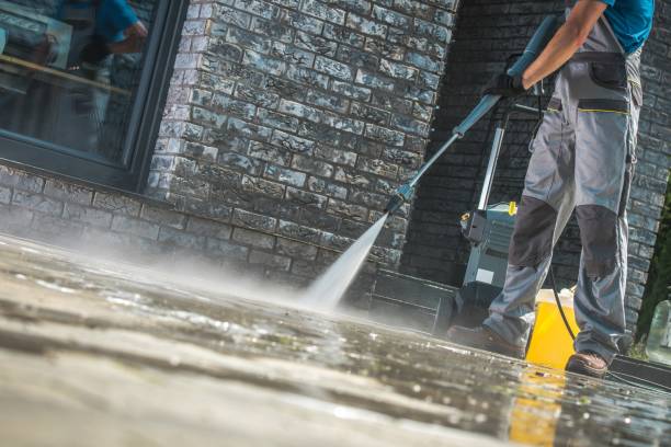Best Playground Equipment Cleaning  in Strathmore, CA