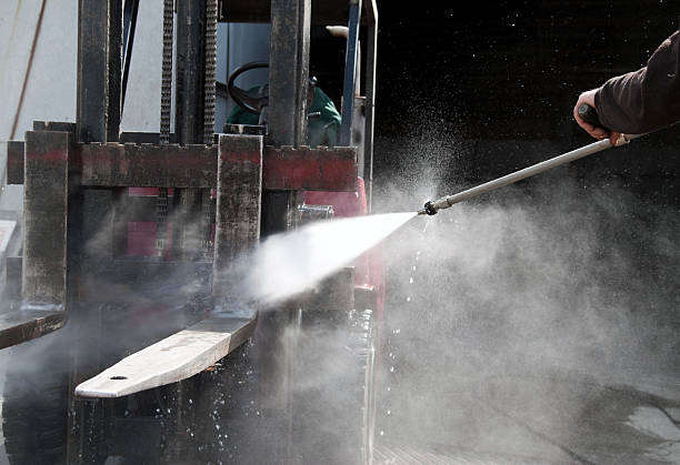 Best Patio and Deck Pressure Washing  in Strathmore, CA